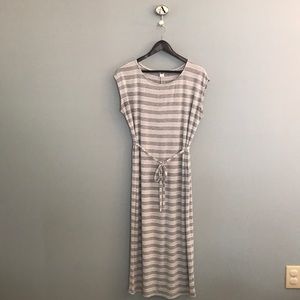 🌸 Old Navy Mid-Calf Dress